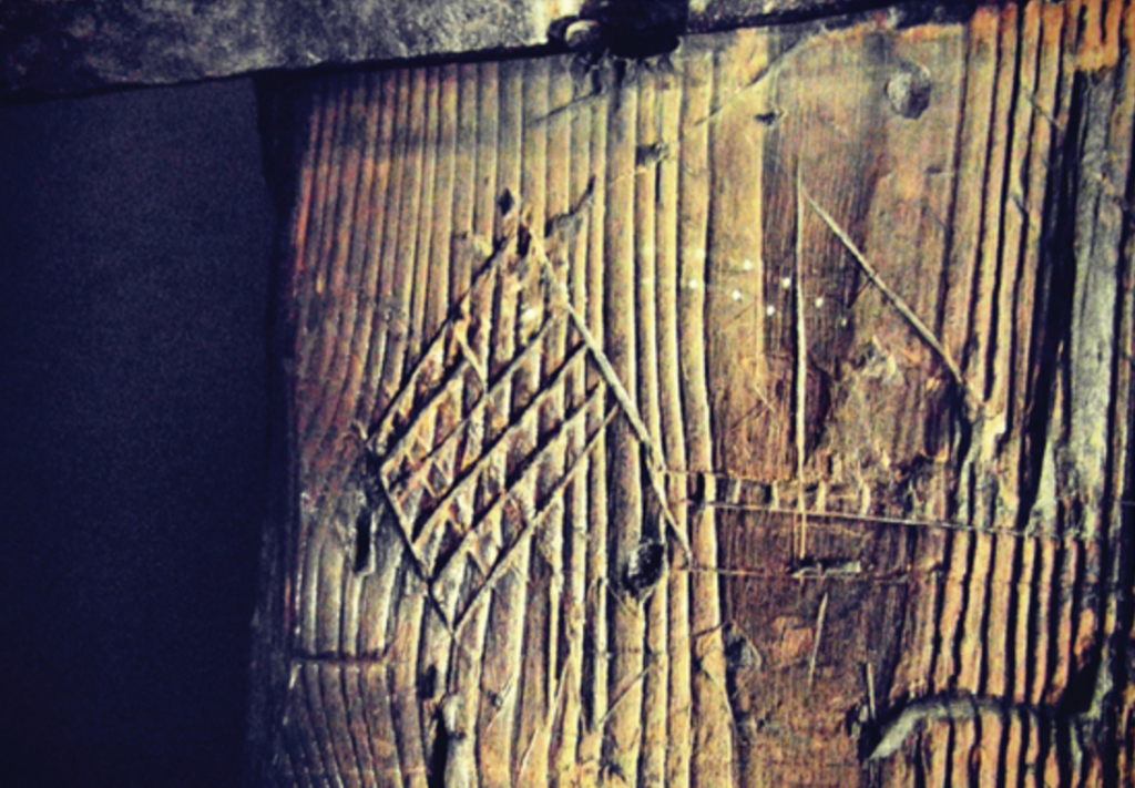 Wood carving of the Stars and Stripes © Edinburgh Castle